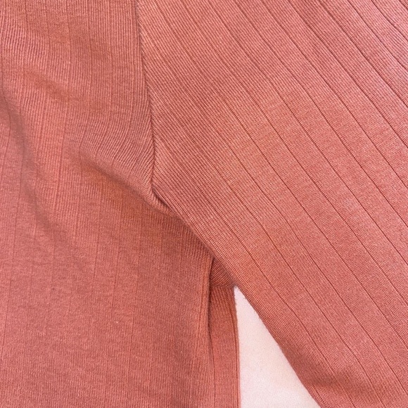 𝐁𝐔𝐑𝐍𝐓 𝐎𝐑𝐀𝐍𝐆𝐄 𝐓𝐎𝐏 - Picture 4 of 5